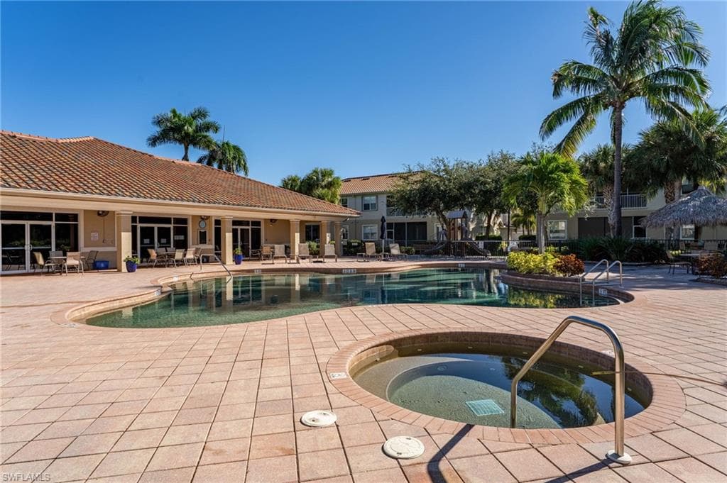 14981 Reflection Key CIR # 335, FORT MYERS FL 33907-32