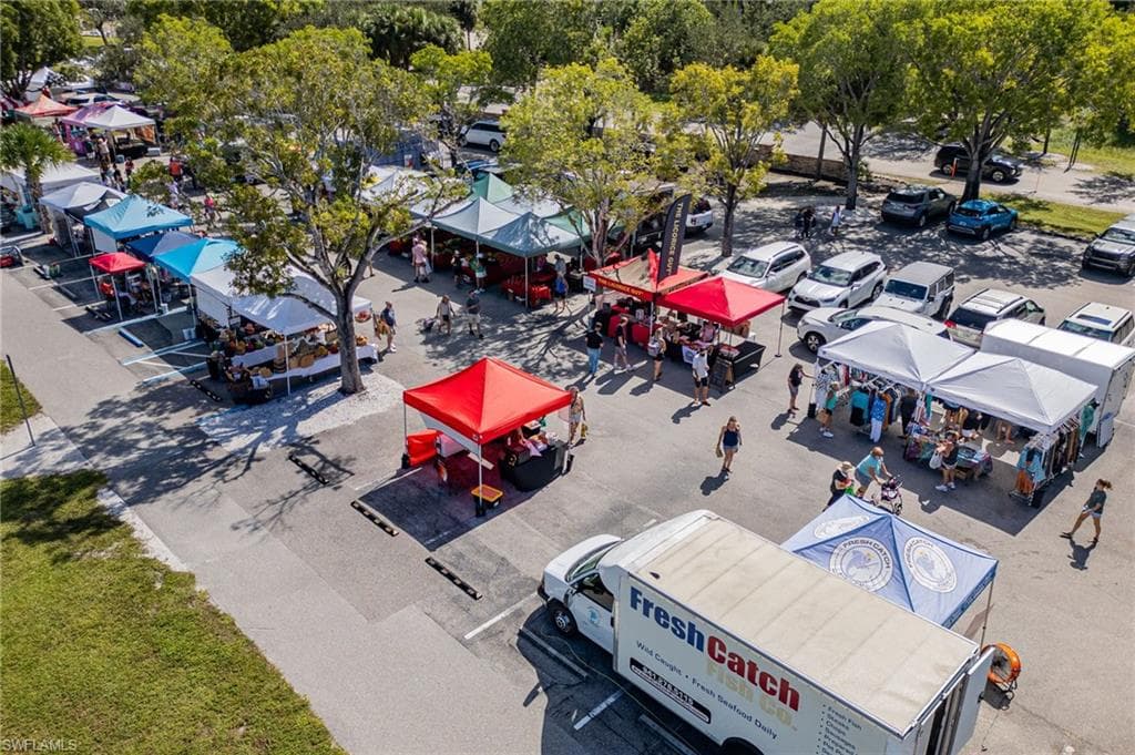 14981 Reflection Key CIR # 335, FORT MYERS FL 33907-39