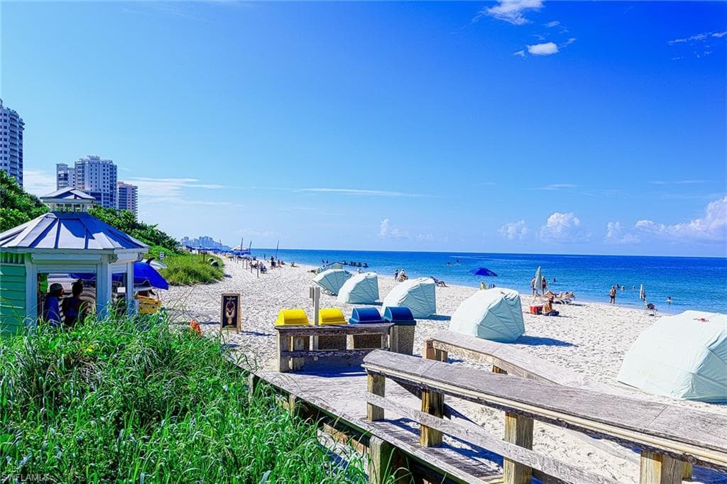 772 Reef Point CIR # 55, NAPLES FL 34108-27