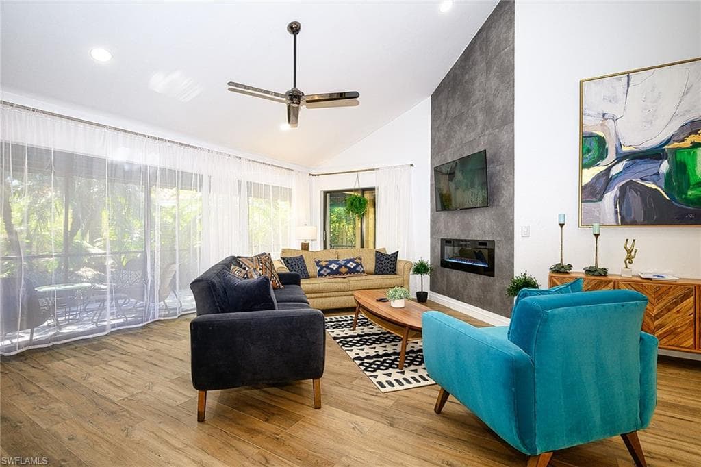 772 Reef Point CIR # 55, NAPLES FL 34108-9