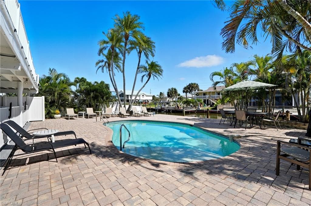 110 Bahia VIA, FORT MYERS BEACH FL 33931-45
