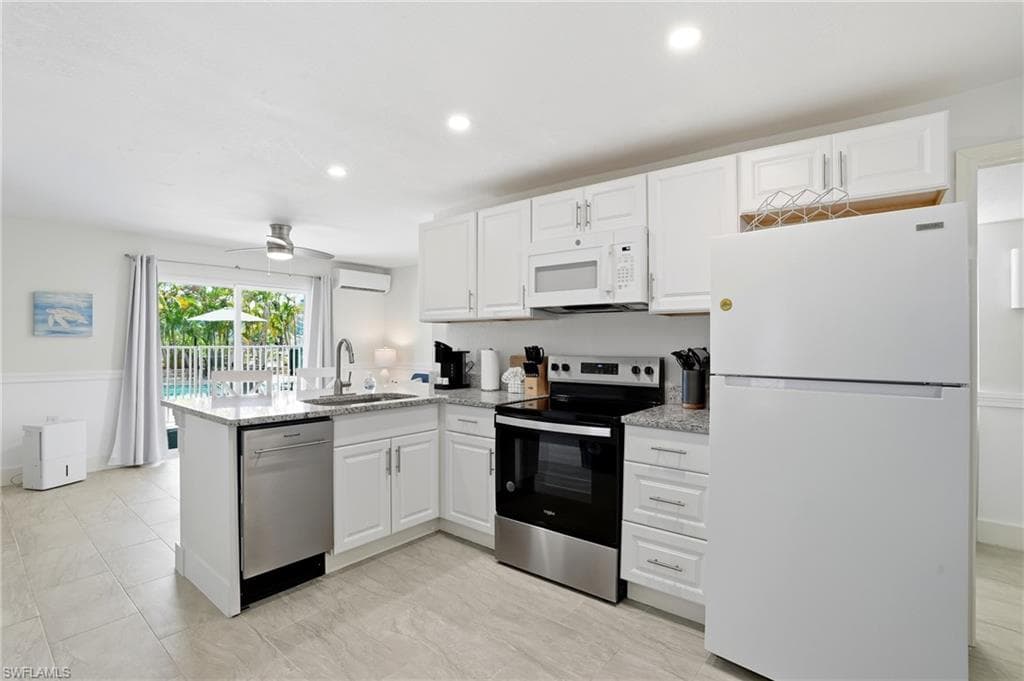 110 Bahia VIA, FORT MYERS BEACH FL 33931-16