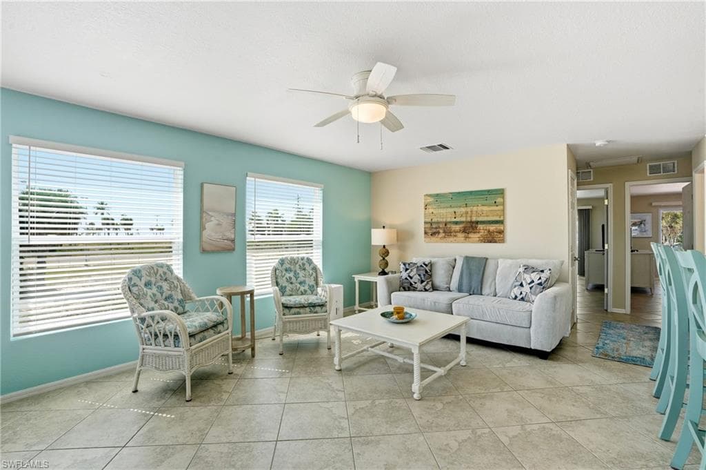110 Bahia VIA, FORT MYERS BEACH FL 33931-15
