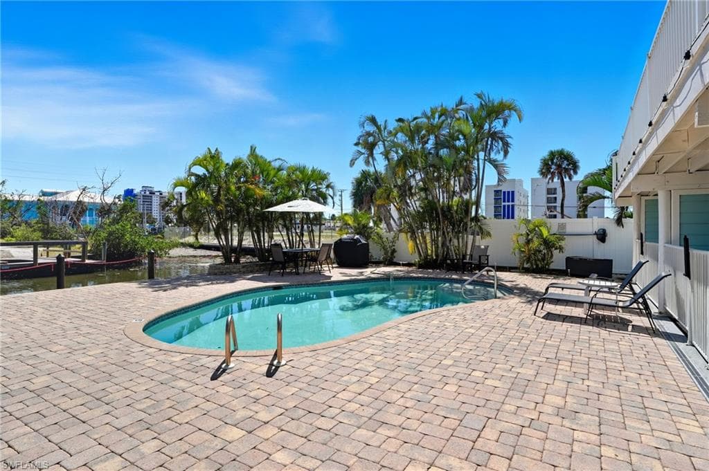 110 Bahia VIA, FORT MYERS BEACH FL 33931-49
