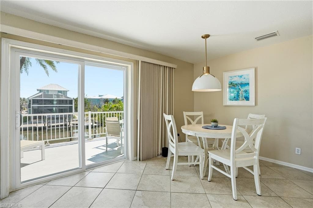 110 Bahia VIA, FORT MYERS BEACH FL 33931-20