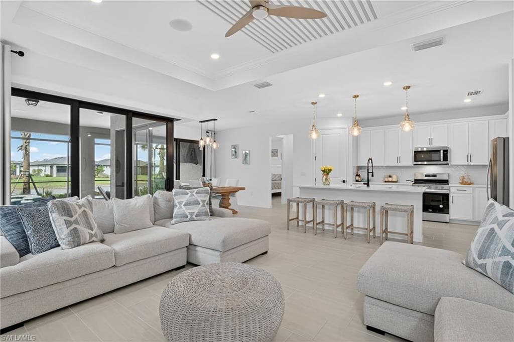 1953 Fresno AVE, NAPLES FL 34120-23