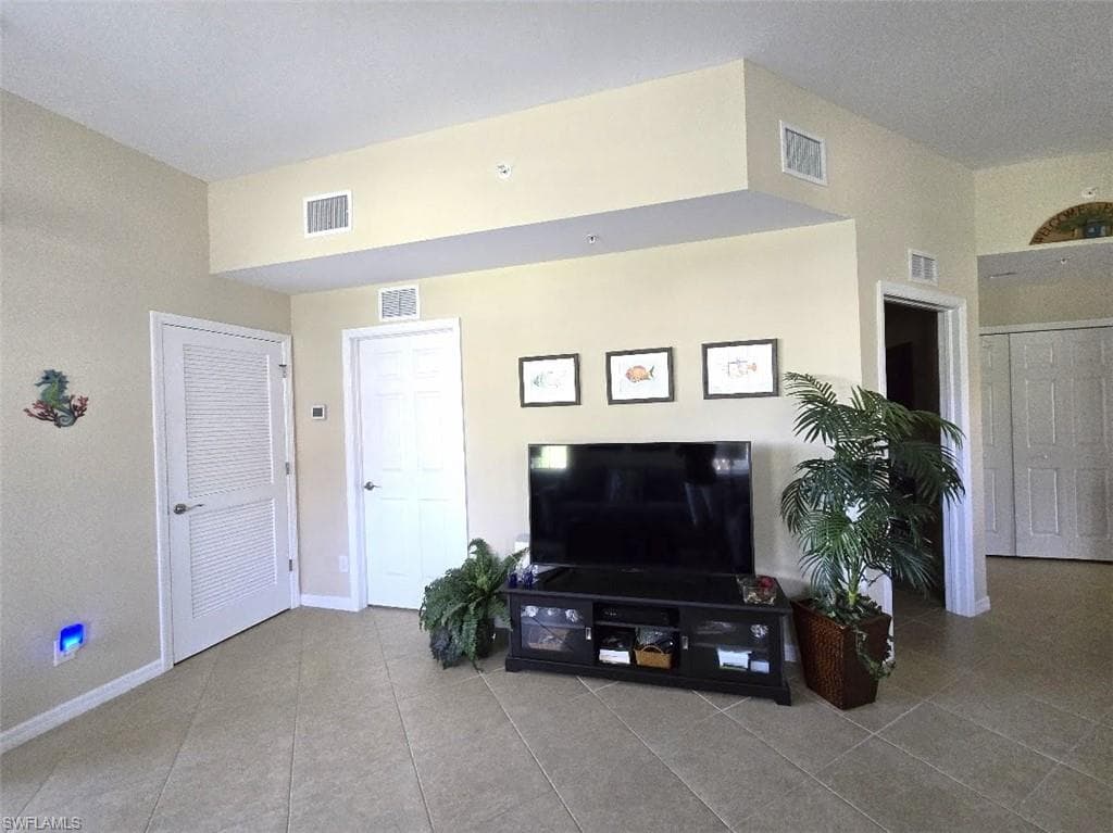 8541 Oakshade CIR # 1, FORT MYERS FL 33919-5