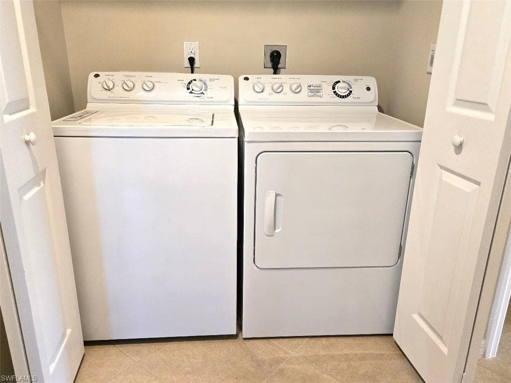 8541 Oakshade CIR # 1, FORT MYERS FL 33919-21