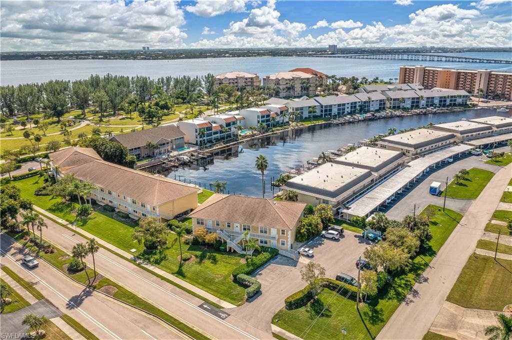 1936 Beach PKWY # 112, CAPE CORAL FL 33904-5