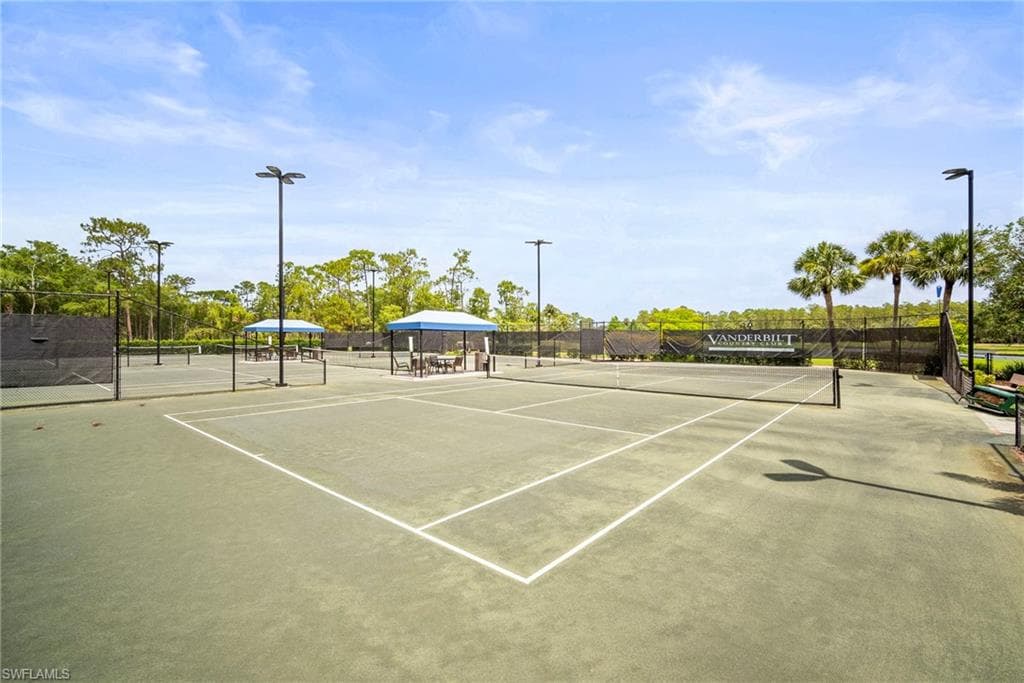 8625 Gleneagle Way, NAPLES FL 34120-29