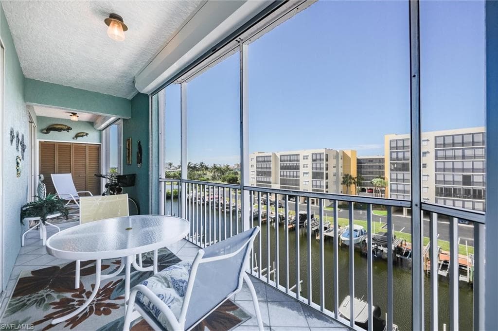 4361 Bay Beach LN # 424, FORT MYERS BEACH FL 33931-8