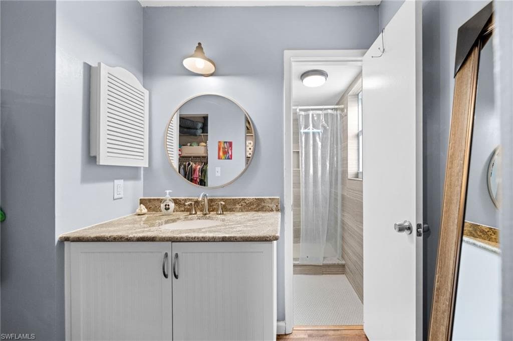 185 PALM DR # P, NAPLES FL 34112-20