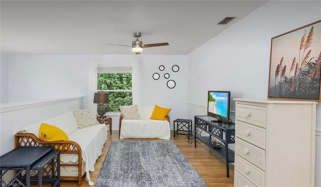 870 Gulf Pavilion DR # 201, NAPLES FL 34108-4