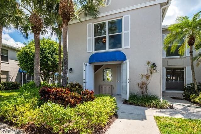 870 Gulf Pavilion DR # 201, NAPLES FL 34108-14