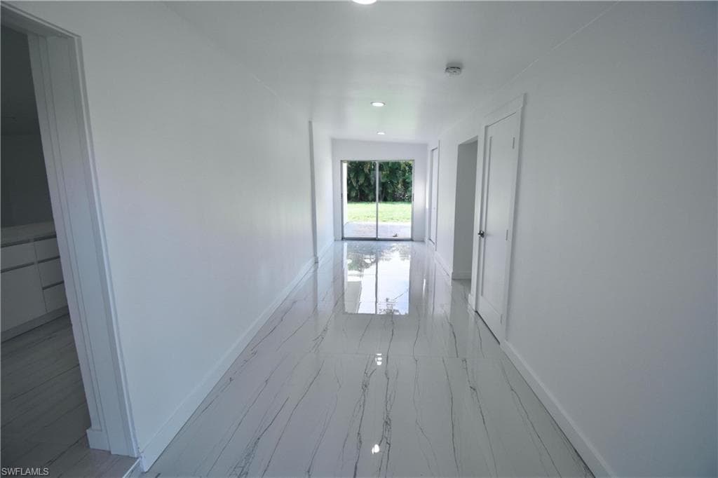 2116 Pineview RD, FORT MYERS FL 33901-8