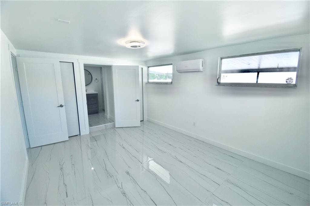 2116 Pineview RD, FORT MYERS FL 33901-10