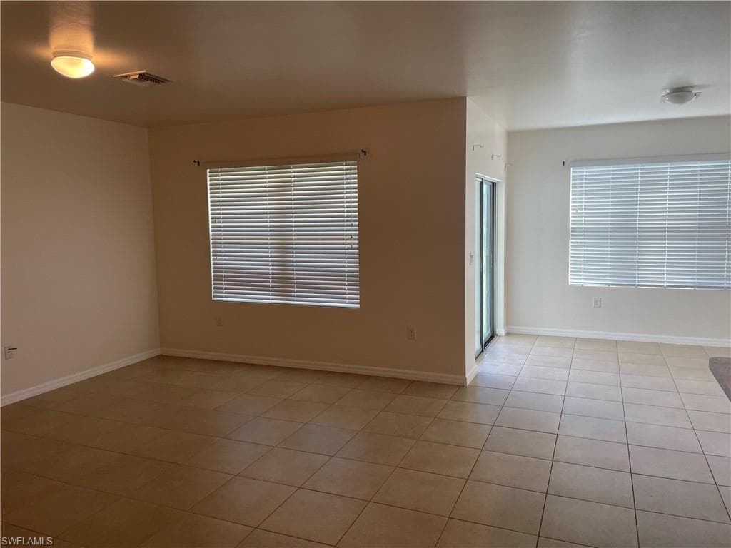 18061 Bass Lake CT, LEHIGH ACRES FL 33972-9