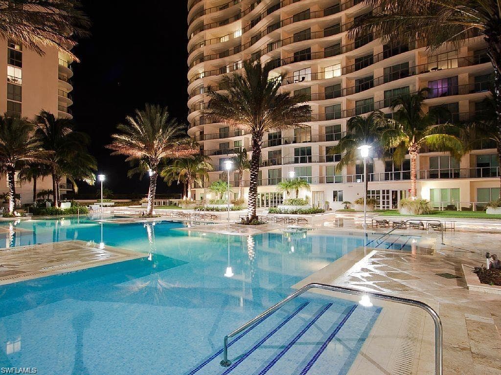 3000 Oasis Grand BLVD # 2702, FORT MYERS FL 33916-11