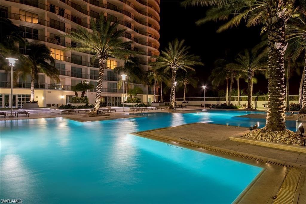 3000 Oasis Grand BLVD # 2702, FORT MYERS FL 33916-10