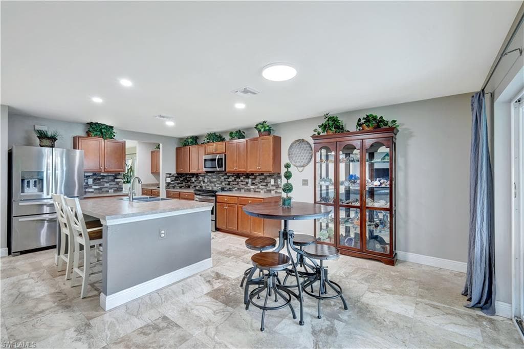 10337 Canal Brook LN, LEHIGH ACRES FL 33936-8