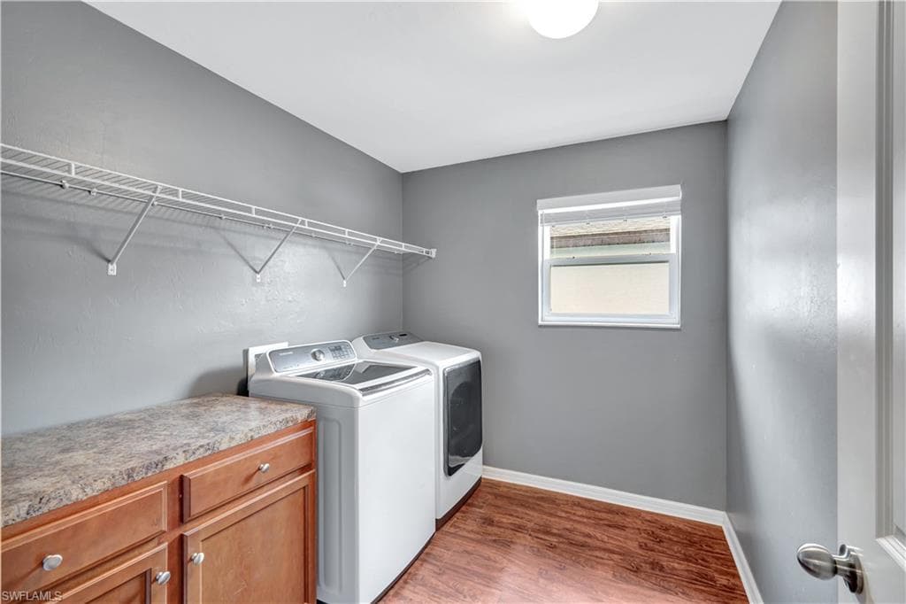 10337 Canal Brook LN, LEHIGH ACRES FL 33936-28