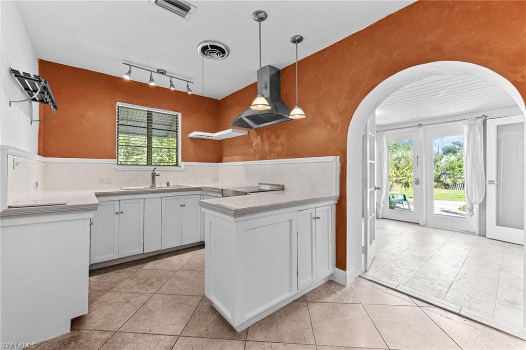 1749 Braman AVE, FORT MYERS FL 33901-2