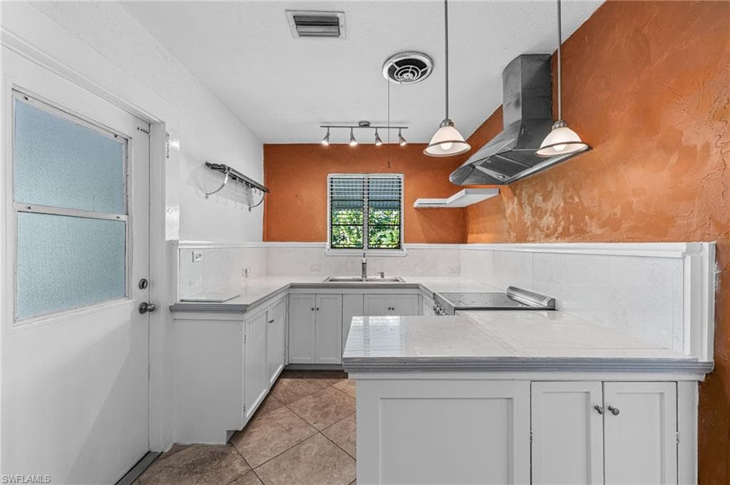 1749 Braman AVE, FORT MYERS FL 33901-3