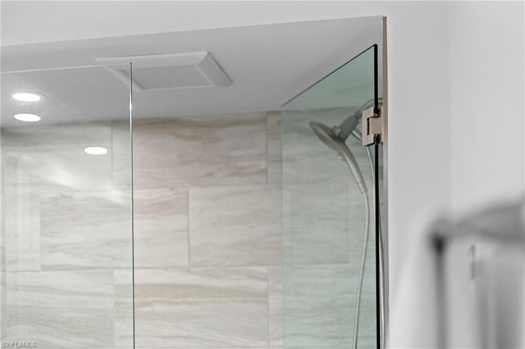 845 E Gulf DR # 121, SANIBEL FL 33957-25