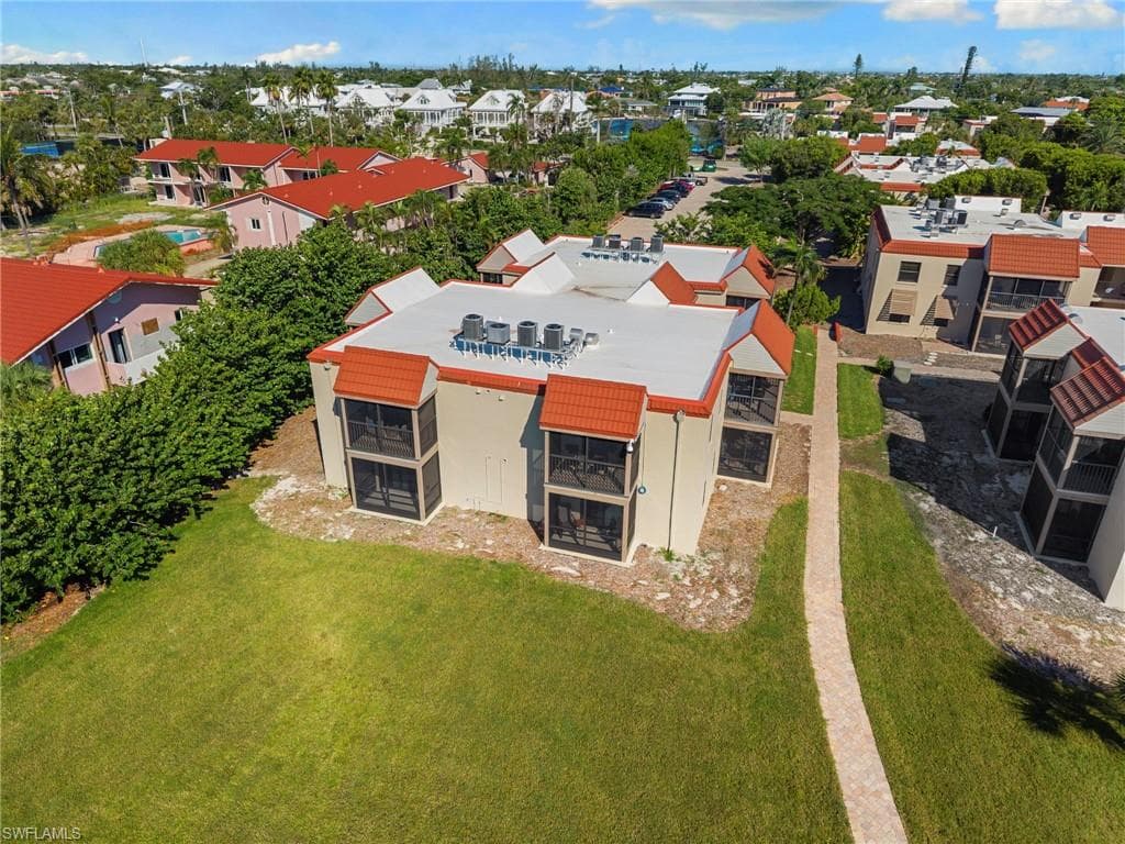 845 E Gulf DR # 121, SANIBEL FL 33957-38