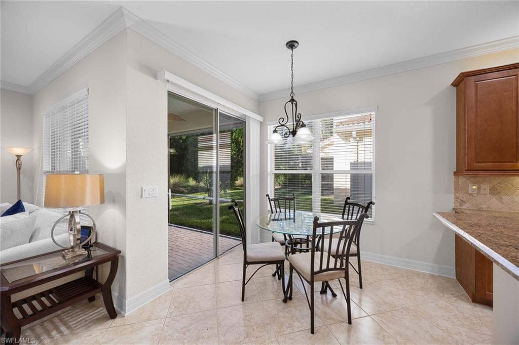 6542 Marbella DR, NAPLES FL 34105-15