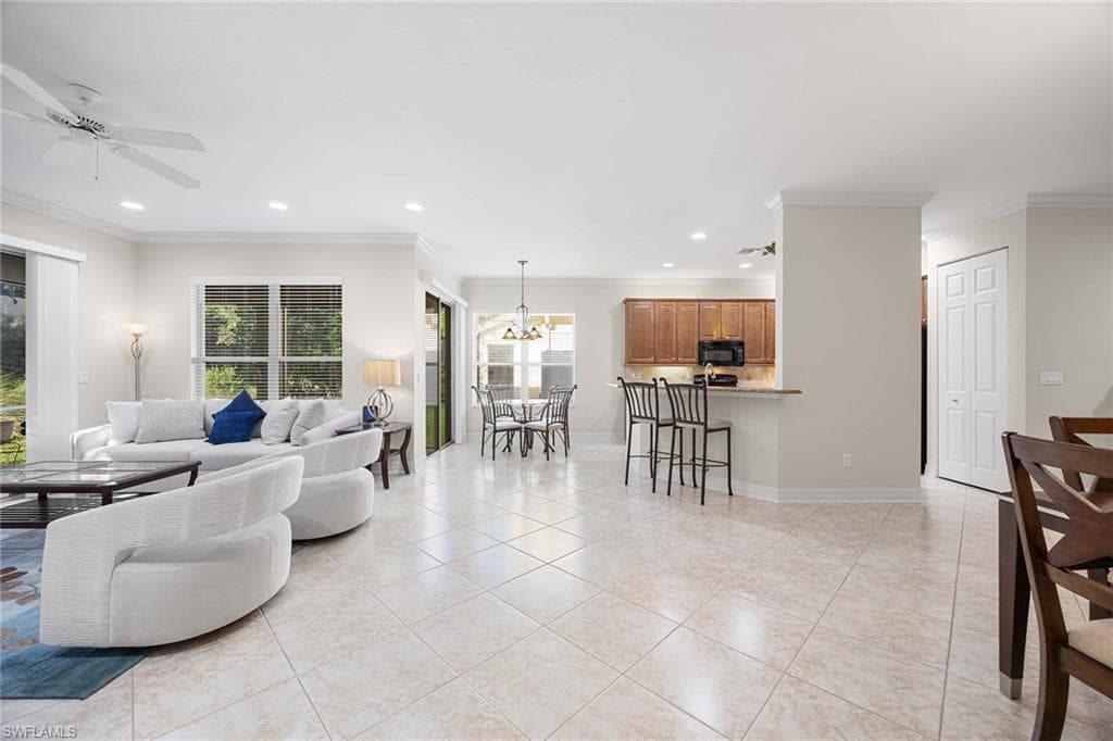 6542 Marbella DR, NAPLES FL 34105-11