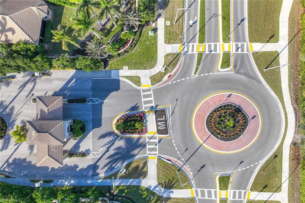 6542 Marbella DR, NAPLES FL 34105-33