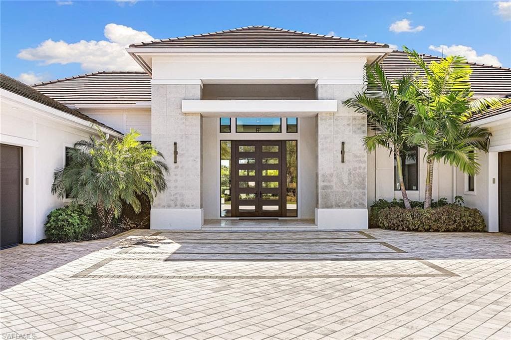 607 Myrtle RD, NAPLES FL 34108-2