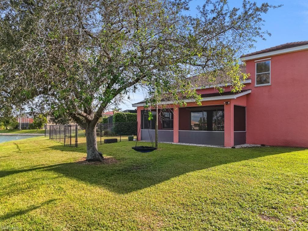 2800 Amberwood LN, NAPLES FL 34120-27