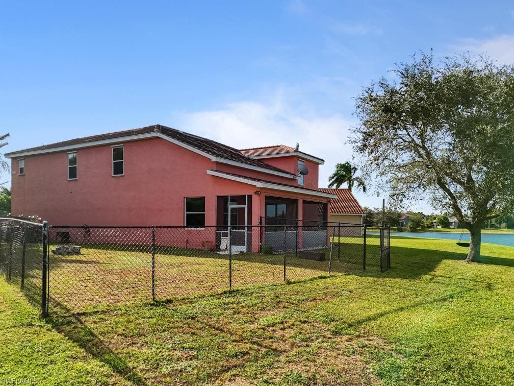 2800 Amberwood LN, NAPLES FL 34120-28