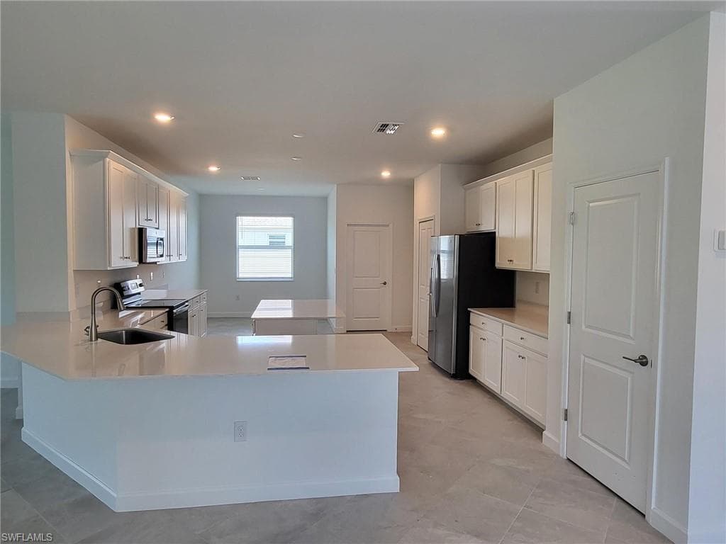 18626 Marlin Kite LN, NORTH FORT MYERS FL 33917-17