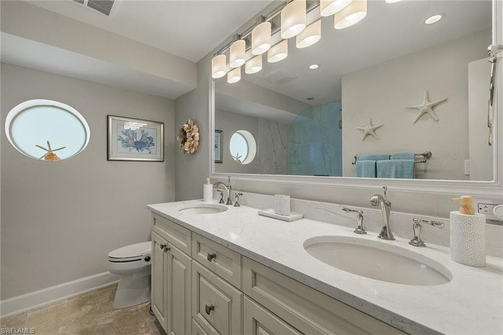 1674 Sabal Palm DR, SANIBEL FL 33957-26