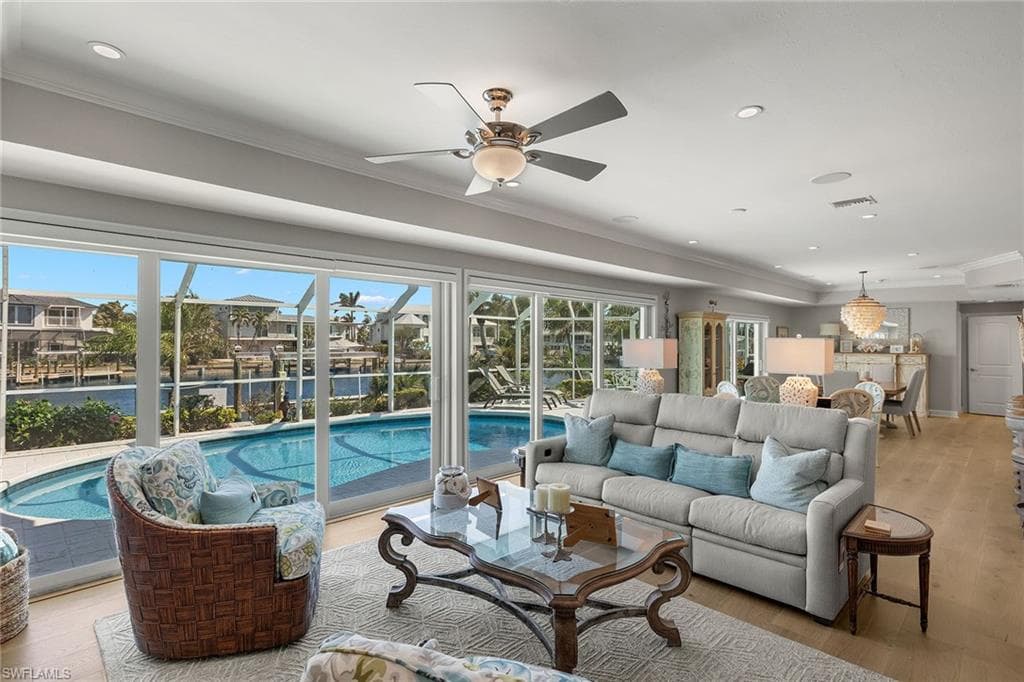1674 Sabal Palm DR, SANIBEL FL 33957-1