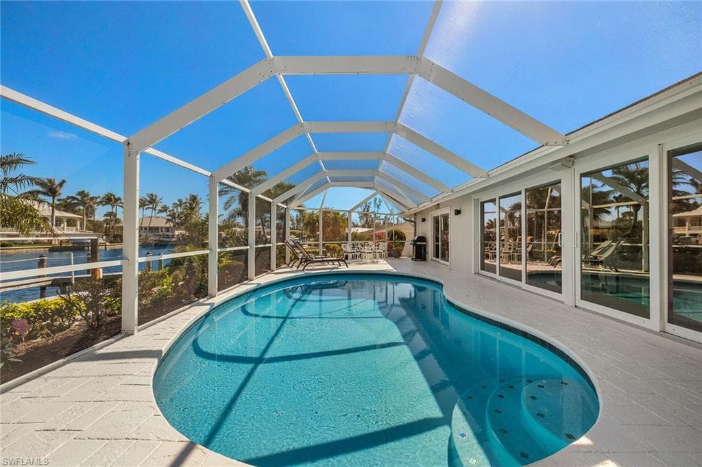 1674 Sabal Palm DR, SANIBEL FL 33957-29