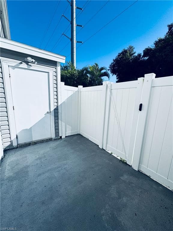 4641 SW Santa Barbara PL, CAPE CORAL FL 33914-30