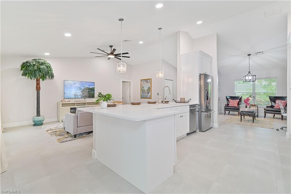 28211 Winthrop CIR, BONITA SPRINGS FL 34134-23