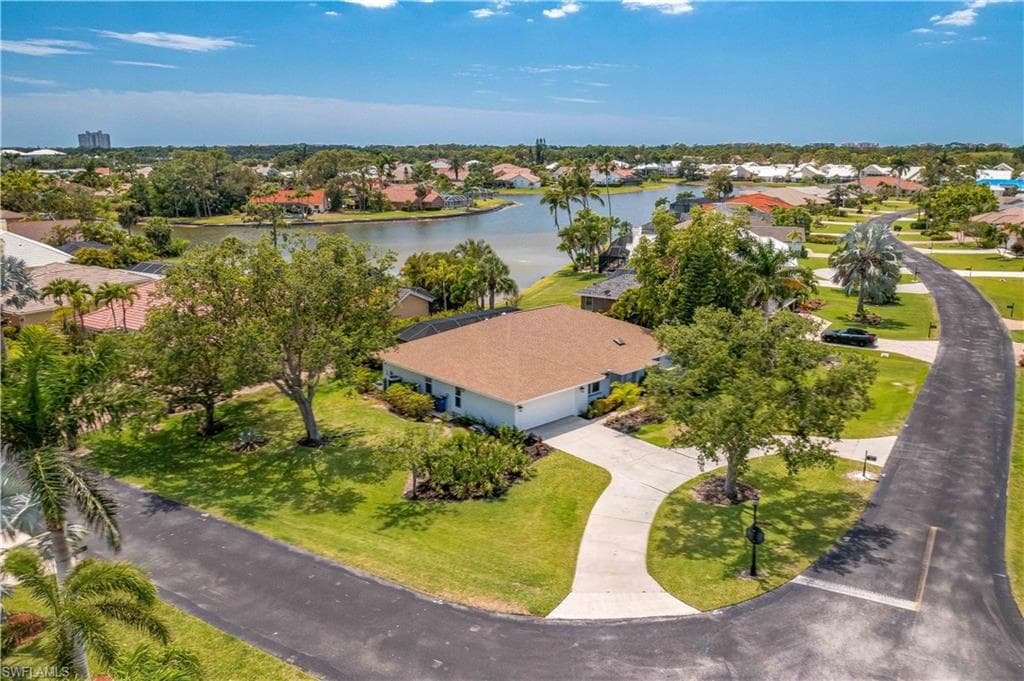 28211 Winthrop CIR, BONITA SPRINGS FL 34134-9