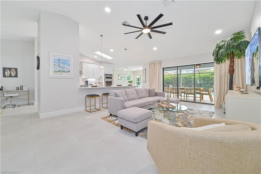 28211 Winthrop CIR, BONITA SPRINGS FL 34134-18