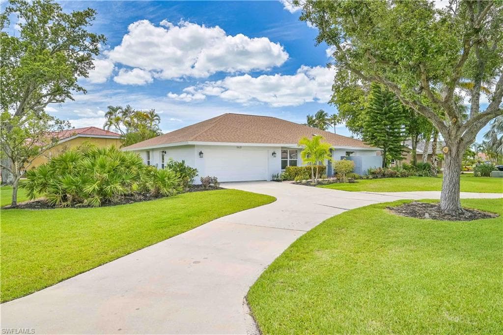 28211 Winthrop CIR, BONITA SPRINGS FL 34134-3