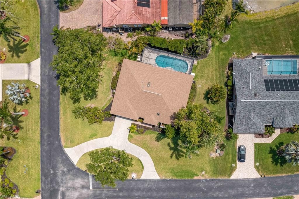 28211 Winthrop CIR, BONITA SPRINGS FL 34134-7