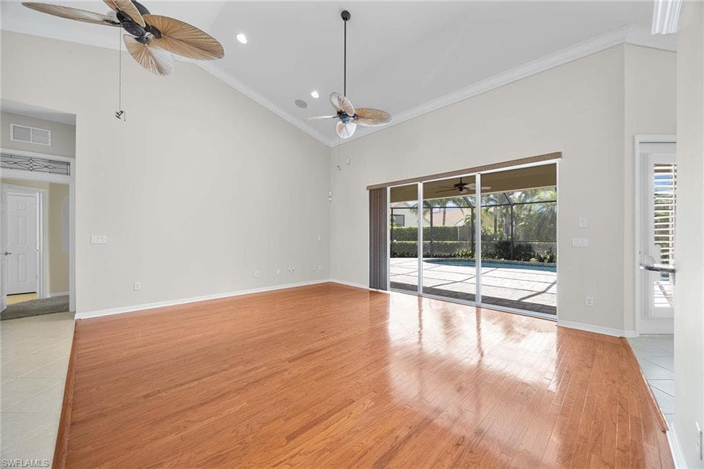 5024 Old Pond DR, NAPLES FL 34104-11