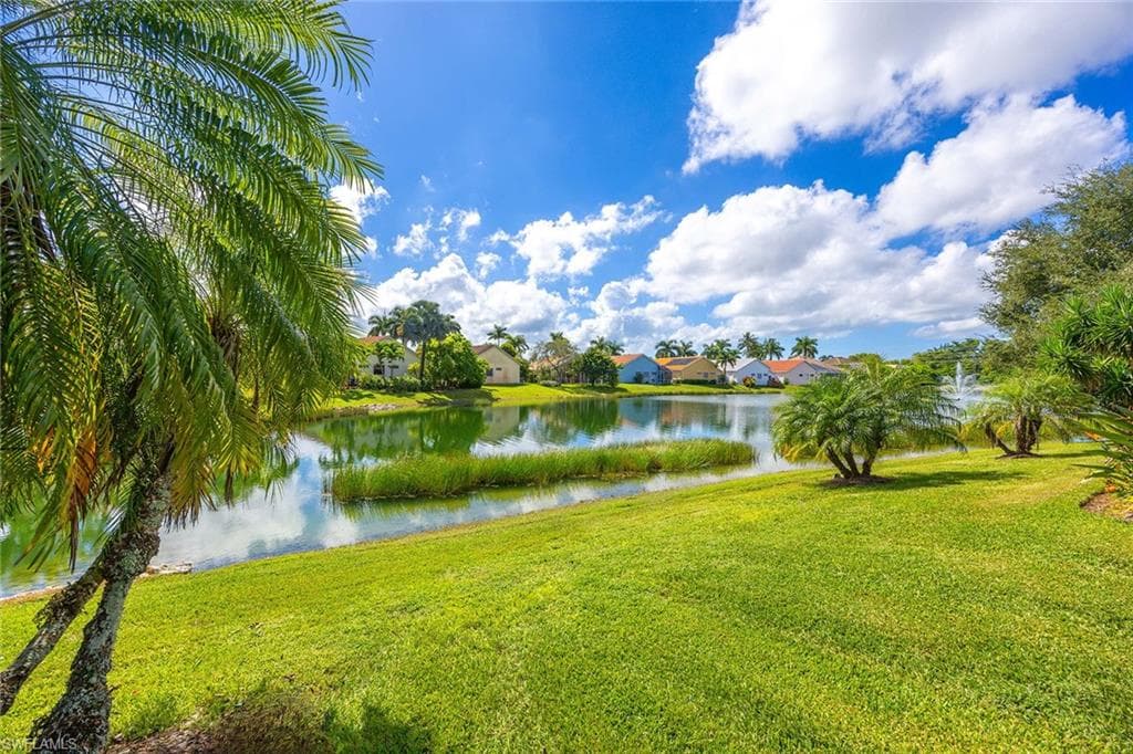 5024 Old Pond DR, NAPLES FL 34104-33