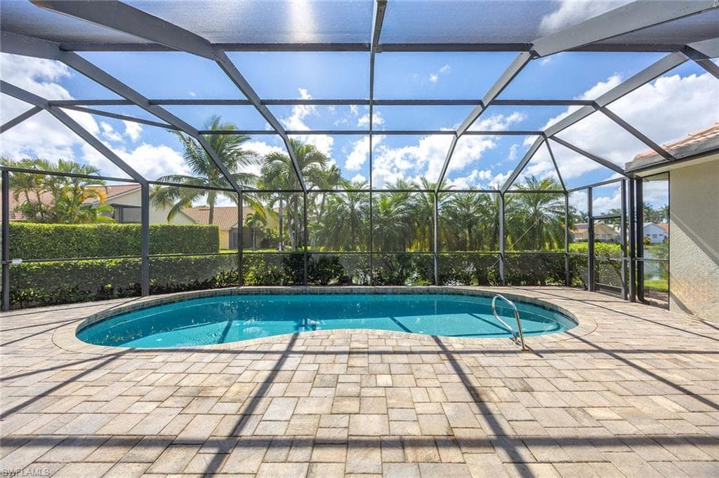 5024 Old Pond DR, NAPLES FL 34104-28