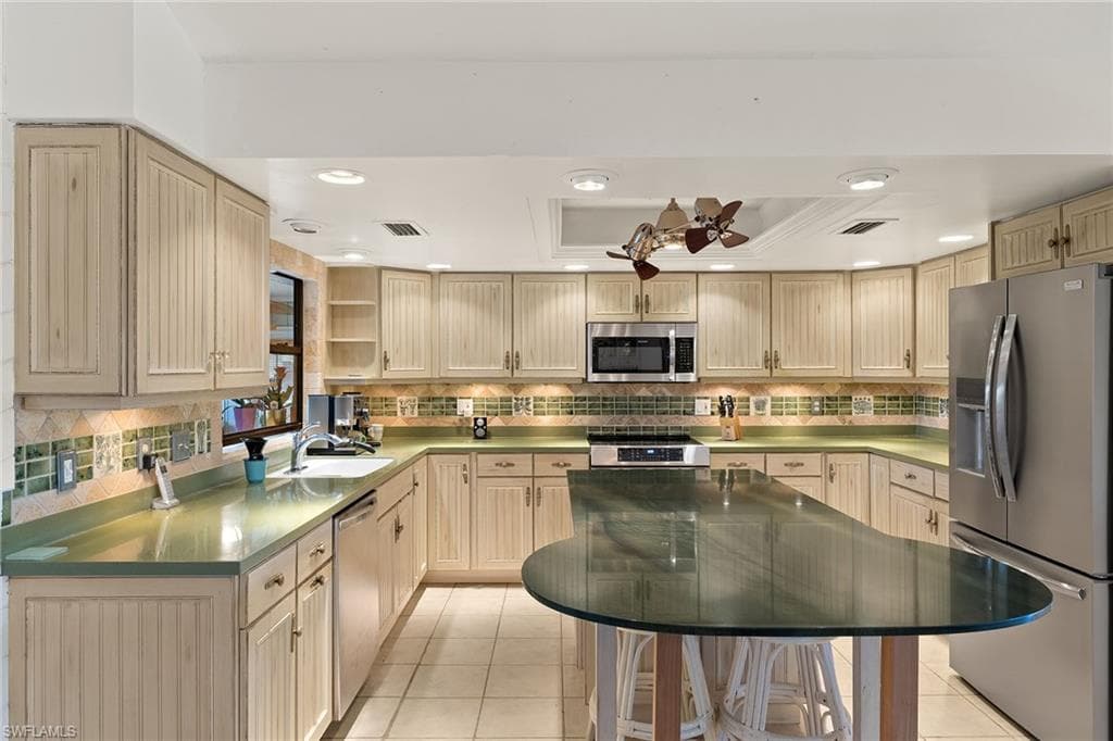 2999 Twin Ponds DR, SANIBEL FL 33957-8