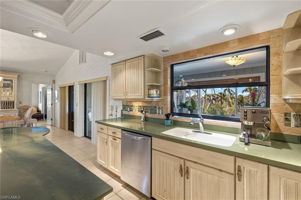 2999 Twin Ponds DR, SANIBEL FL 33957-9